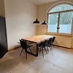 Yfb-170M2 Apartment Fuer Bis Zu 15, Modern, 1Min Zu Ubahn, Ruhige Lage, Parkplaetze, Wifi, Netflix, Kindergerecht